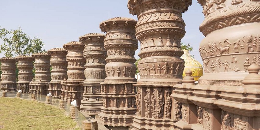 A beautiful side view of Purkhouti Muktangan near Nandan Van Zoo