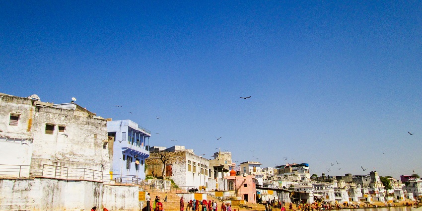 An image of Pushkar Lake, one of the best tourist places that one should not miss.