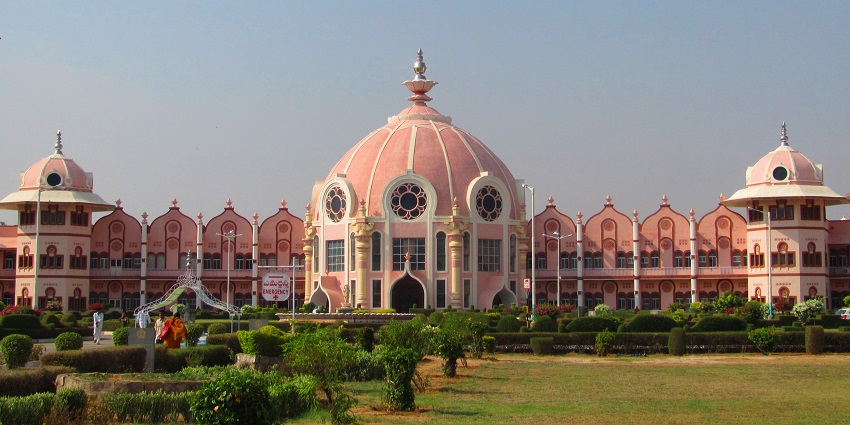 A picture of a castle-like building in Anantapur which is one of the best places to visit there
