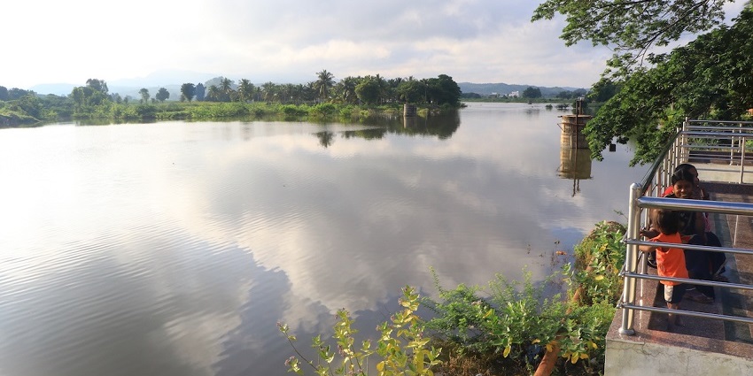 Puttaparthi is one of the best places for every devotee to discover serene temples.