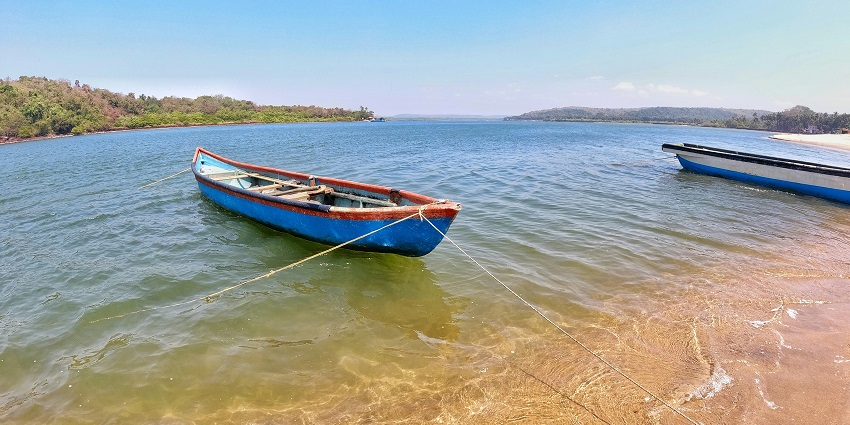 Explore Querim Beach which is a quaint beach known for its simplicity and peaceful vibe.
