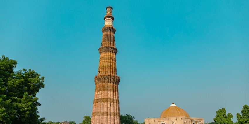 Explore Qutub Minar, an UNESCO World Heritage Site is one of the places to visit in Delhi with friends.