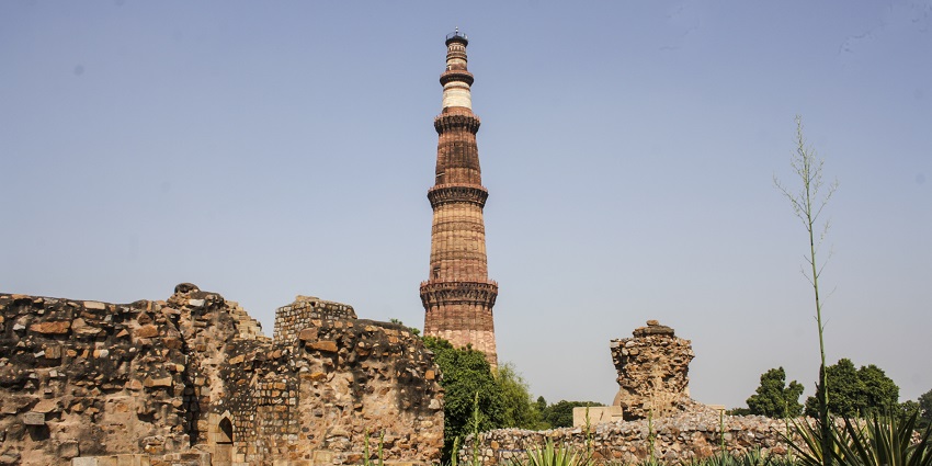 Qutub Minar contains 399 steps, and is one of the most crowded and visited tourist attractions in Delhi.