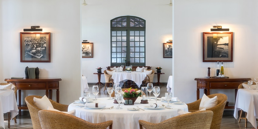A picture of a dinner table decorated at the Raas Jodhpur for a lavish dinner