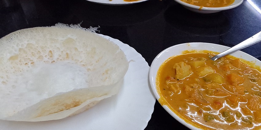Rehmath Hotel creates a cosy environment and offers aesthetic Malabar cuisines.