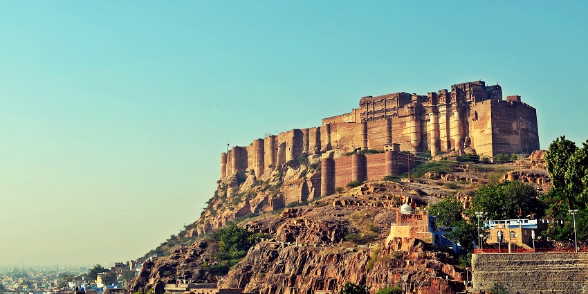 A glimpse of the famous Raj Shivendra tourist attraction surrounded by azure waters.