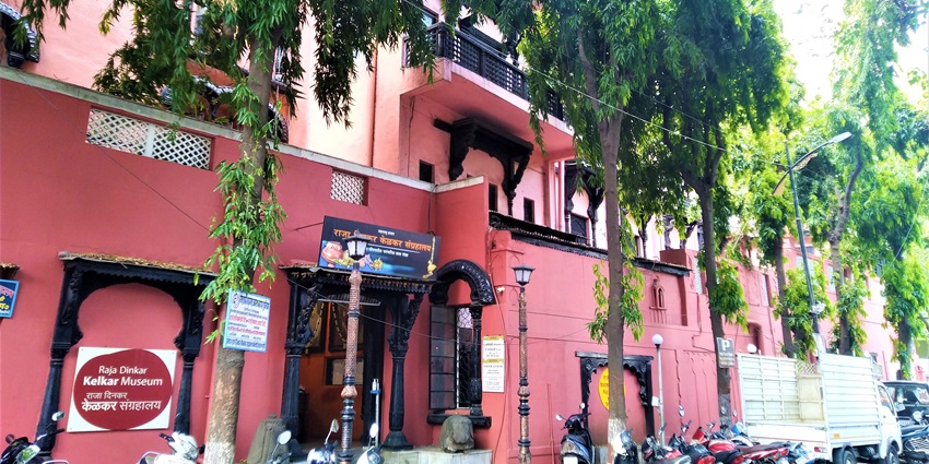 Attracvtions near Viman Nagar features Raja Dinkar Kelkar Museum displays 20,000 artifacts of India's heritage.
