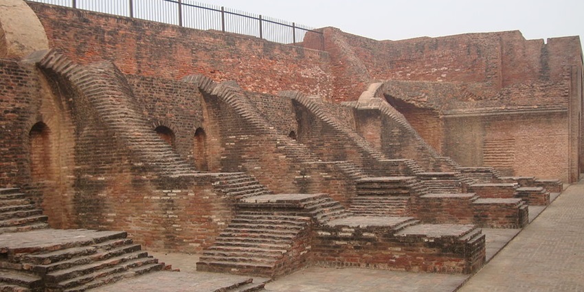 Image of Raja Harsh Ka Tila ruins with historical significance - Places to visit in Kurukshetra