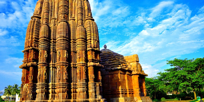 Rajarani Temple features 11th-century carvings, no deity, near Lingaraj Temple