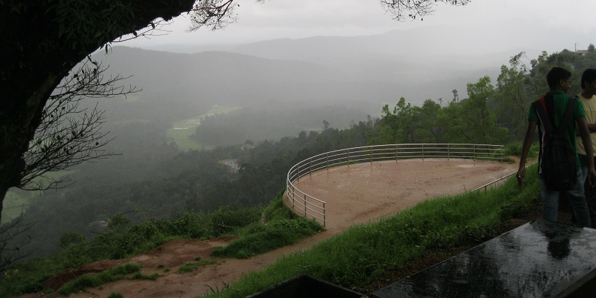 Raja’s Seat in Madikeri is a scenic viewpoint offering breathtaking views of Coorg.