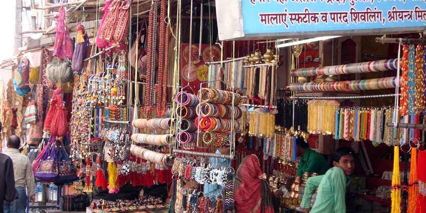 Rajasthali emporium showcases Rajasthani clothing, jewellery, and exquisite handicrafts.