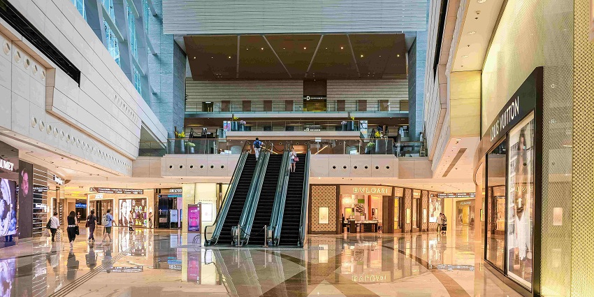 Rajhans Ornate Mall is selling spacious bridal showrooms with high-end wedding attire.