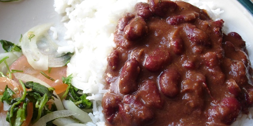 Snapshot of the mouth-watering Rajma Chawal and onions being served in the Restaurant