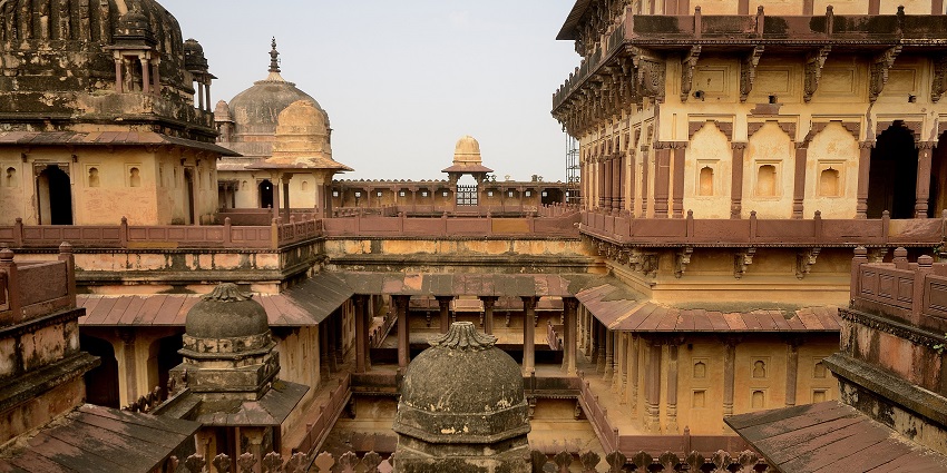 Inside the halls of Rajwada, offering the ancient tales of Queen's life