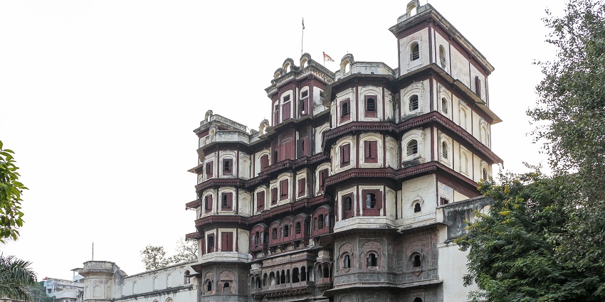 Front view of the grand Rajwada Palace in Indore, showcasing its historic architectural design, a famous place near Indore Zoo.