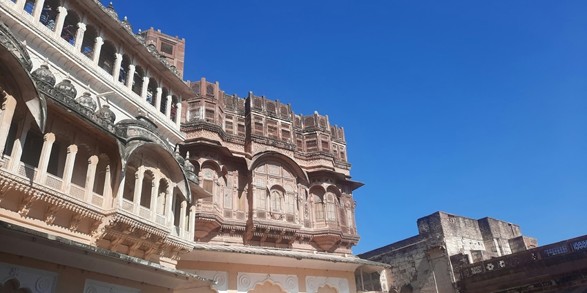 A glimpse of Rakt Talai, one of the famous places to visit in Nathdwara, Rajasthan.
