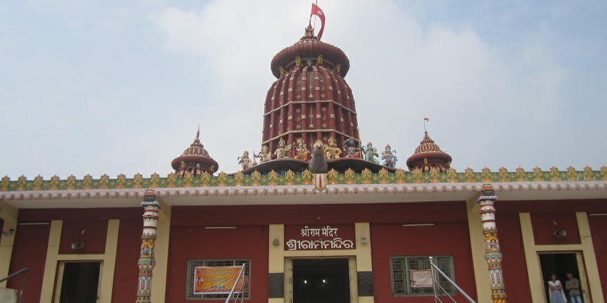 The Ram mandir features old-style construction and statues of various deities.