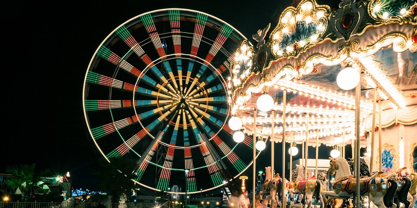 Ranchi Carnival has live performances by local artists, traditional dances and thrilling rides.