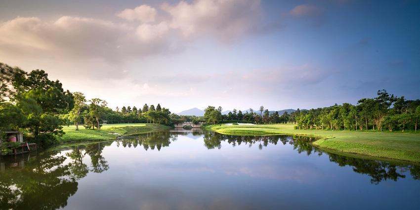 An image of Rani Talab showcasing its serene waters and tranquil lakeshore