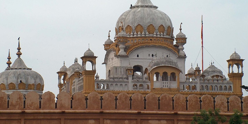 View of the Old Mausoleum of Ranjit Singh in Punjab.
