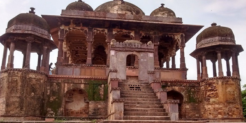 Ranthambore Fort is a 10th-century UNESCO site with wildlife and heritage.
