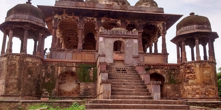 View of 36 Pillars Chhatri at Ranthambore, a famous places to visit near Sawai Madhopur.