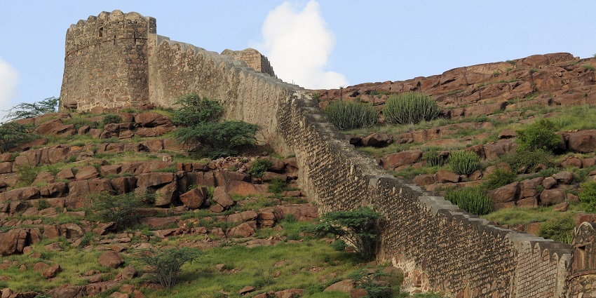 The Rao Jodha Desert Rock Park is one of the best places to visit in Jodhpur at night.