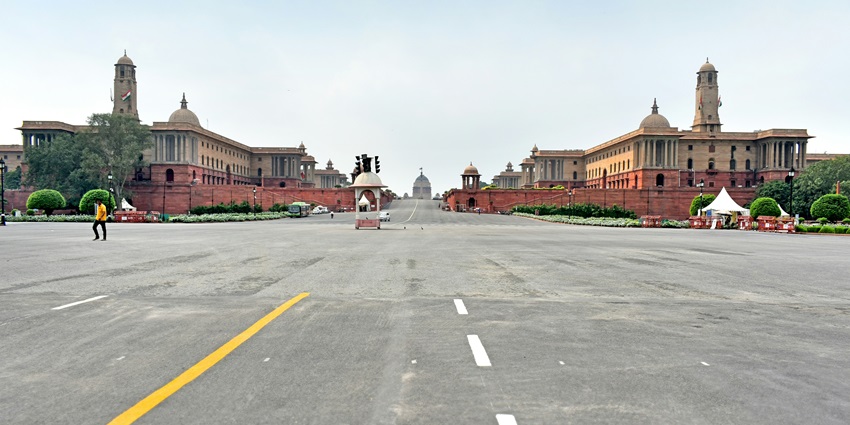 Image of Kartavya Path leading up to Rashtrapati Bhavan, the residence of the President of India