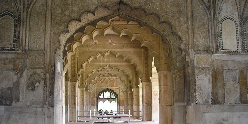 A view of Ratlam Fort against the majestic city and its historic architecture in the day.