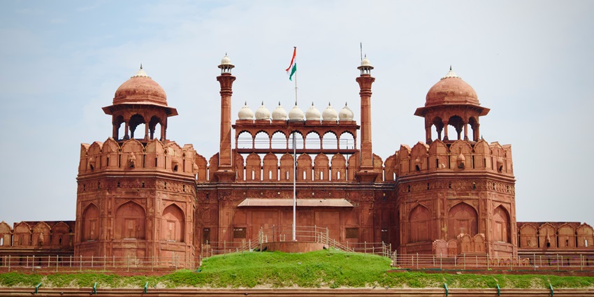A glimpse of the iconic Red Fort, a quaint hotspot near the Indian War Memorial Museum.