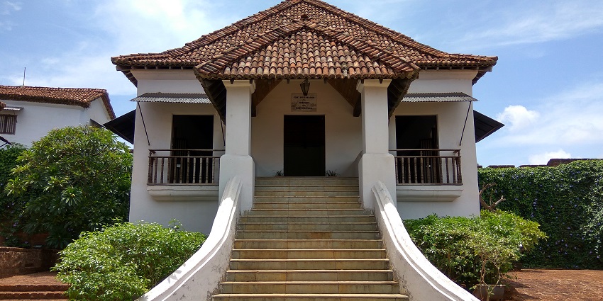 A glimpse of the iconic Reis Magos Fort, one of the famous places to visit in Old Goa.