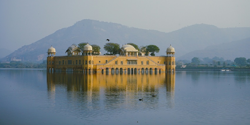 al Mahal, the best place to see in Jaipur, is in the middle of a lake and surrounded by scenic beauty