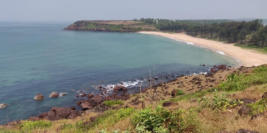Exploring the coastal region of Konkan is one of the best things to do in Maharashtra.
