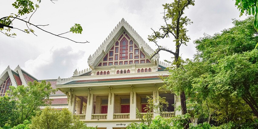 Traditional Rumah in Sabah showcasing indigenous design and offering luxurious amenities.