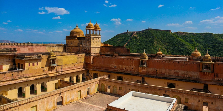 An idyllic view of Ringas Fort, a tourist hotpot near Golden Water Park Khatu Shyam Ji.
