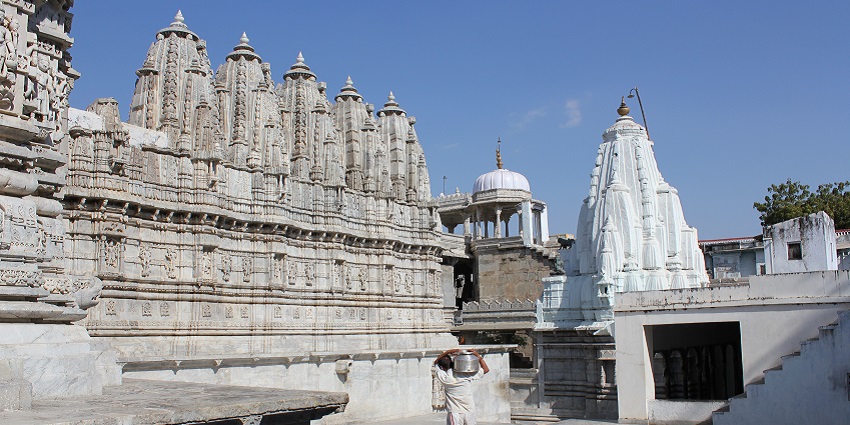 The splendid Rishabhdeo Temple is among the best places to visit near Udaipur within 100 km.