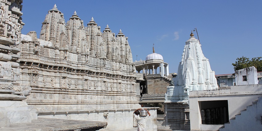 The sacred Rishabhdev Mandir is one of the most famous Jain temples in Udaipur.