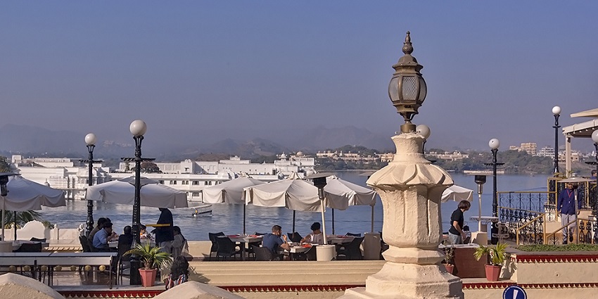 Things to do in Udaipur at night, a romantic lakeside restaurant at Lake Pichola is a perfect spot