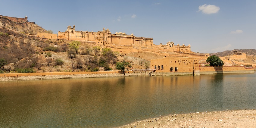 Exploring the architecture of Amber Fort, is one of the best things to do in Rajasthan.