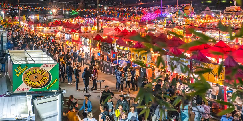 Sadar Bazaar offers authentic shopping for fabrics, souvenirs, and jewellery