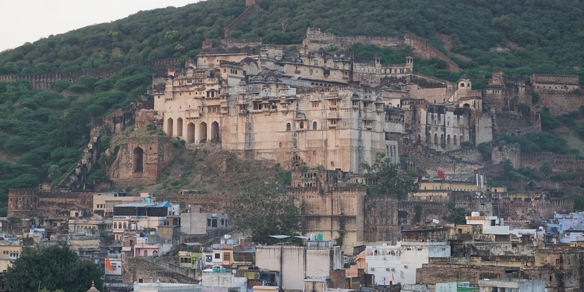 Sadri, near Ranakpur, is known for the Parshuram Mahadev Temple amidst the lush hills
