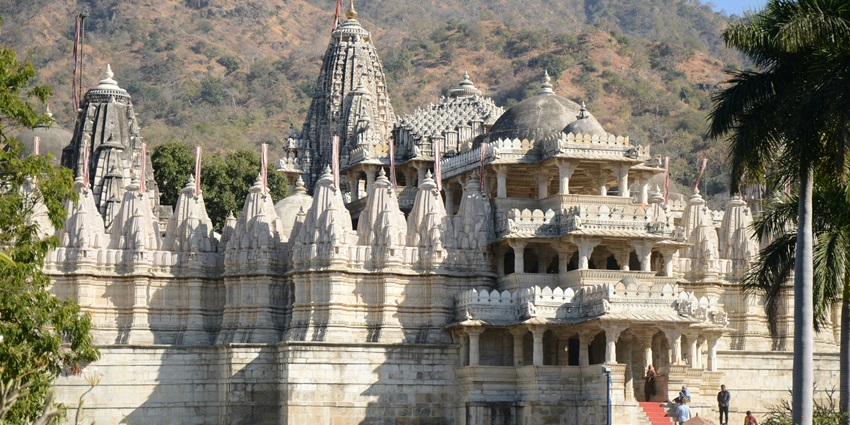 A majestic temple in Sadri, one of the famous places to visit in Ranakpur in Rajasthan.