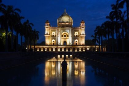 Night view of Safdarjung Tomb, with the structure looking extremely mesmerising.