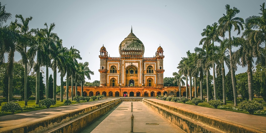 A view of the Safdarjung Tomb, one of the top places to visit in South Delhi with friends.