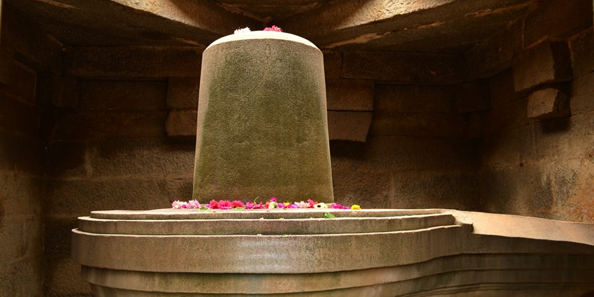 An image of the Sahasra Linga Temple, one of the places to visit near Srikalahasti