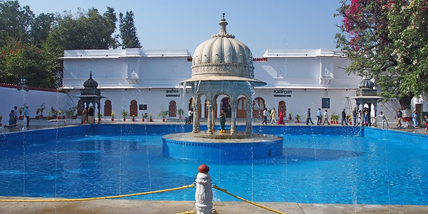 Image of Saheliyon Ki Bari is decorated with several fountains in its four water pools