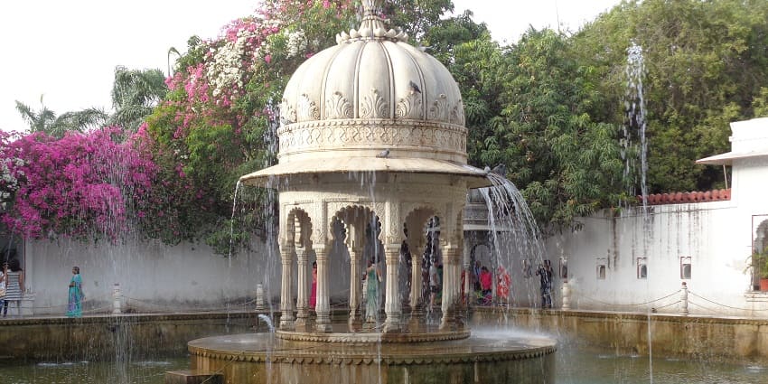 Saheliyon ki Bari, showcasing ornate marble pavilions, and a central pool in lotus form.