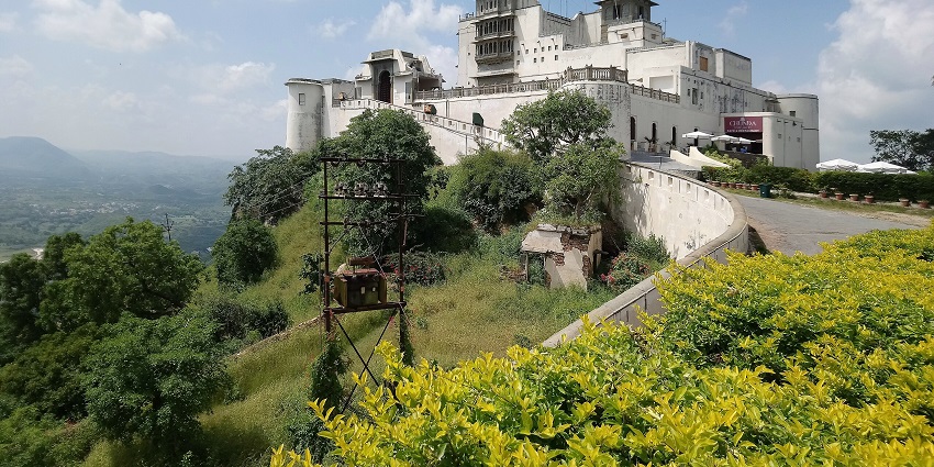 The majestic Sajjangarh Monsoon Palace, a famous tourist attraction in Rajasthan.