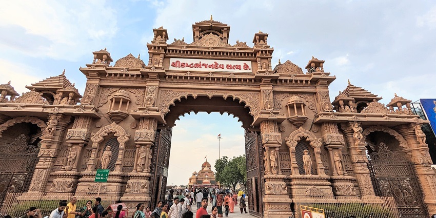 The entrance of Salangpur Hanuman temples in Gujarat, an attractive feature of the temple premises.