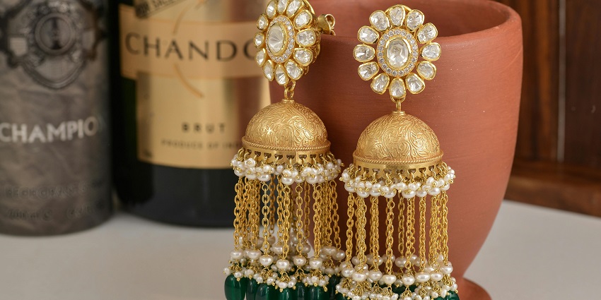 Samyak Gold in Udaipur features exquisite wedding jewellery, blending tradition and elegance for jewellery shopping in Udaipur.